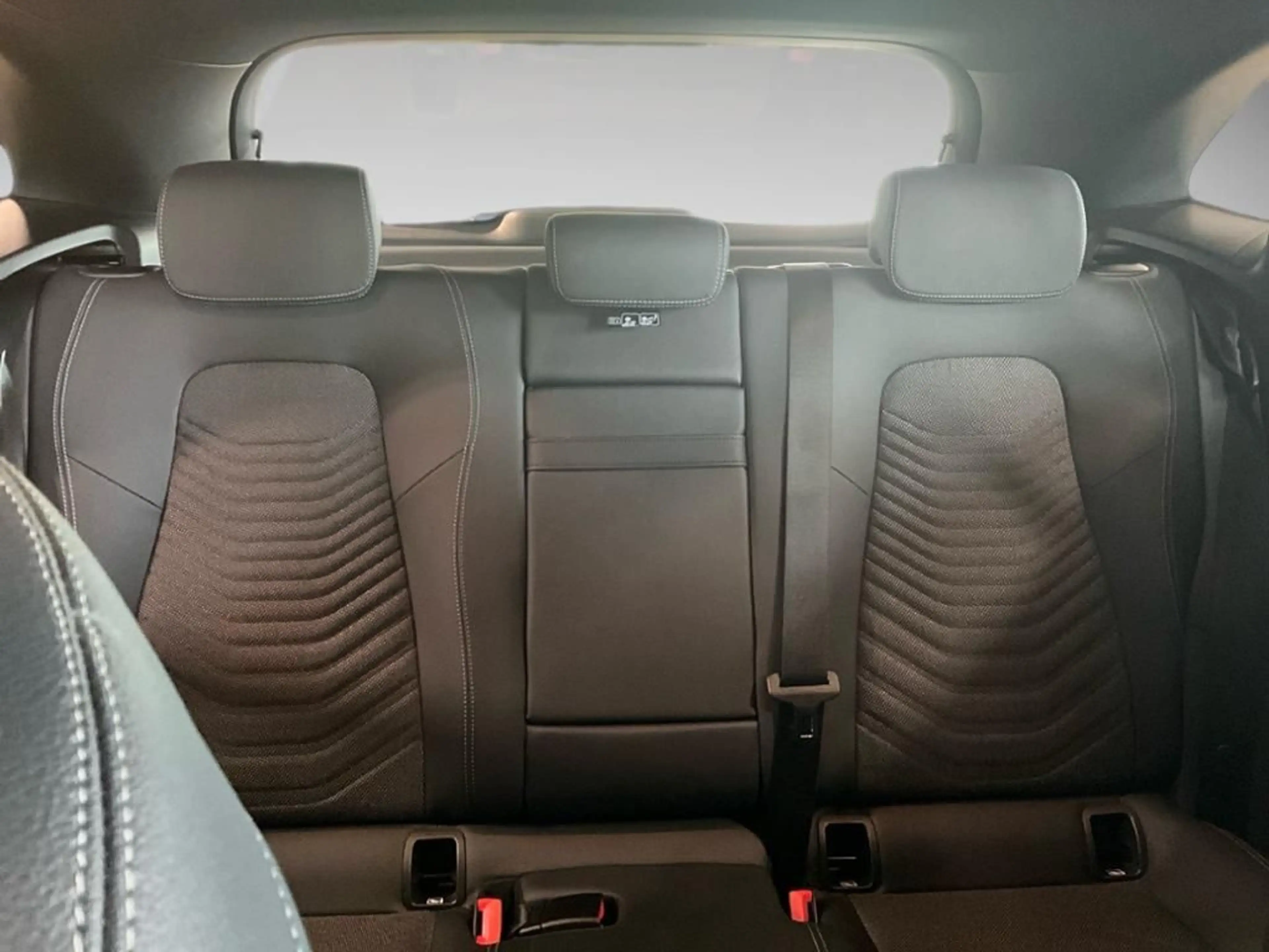 Mercedes-Benz EQA 250+ 360 AUT Kam. KlimaA LED Navi PDC SHZ — photo 15