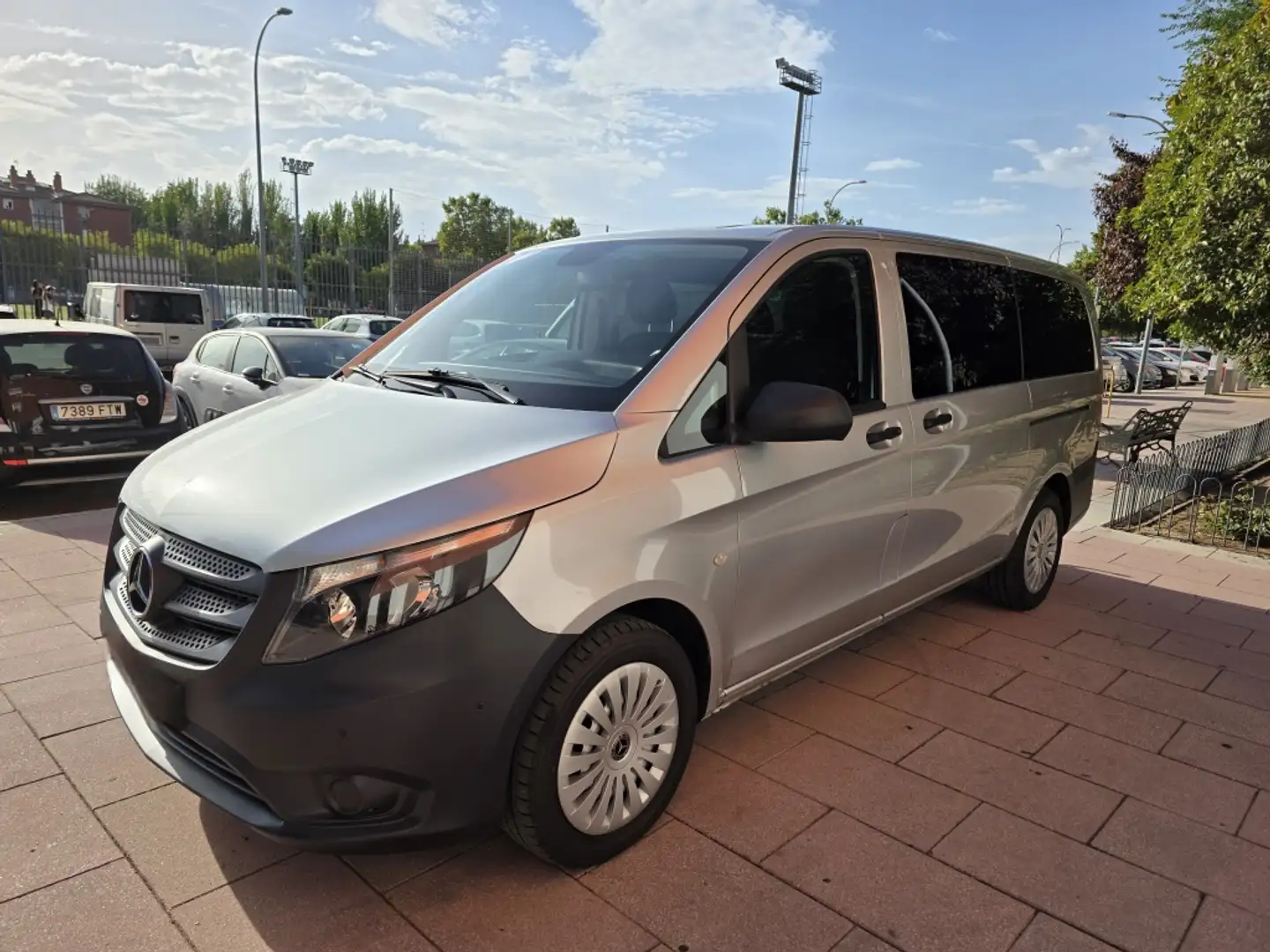 Mercedes-Benz Vito MERCEDES-BENZ Industrial Automático de 4 Pu Gris - 1