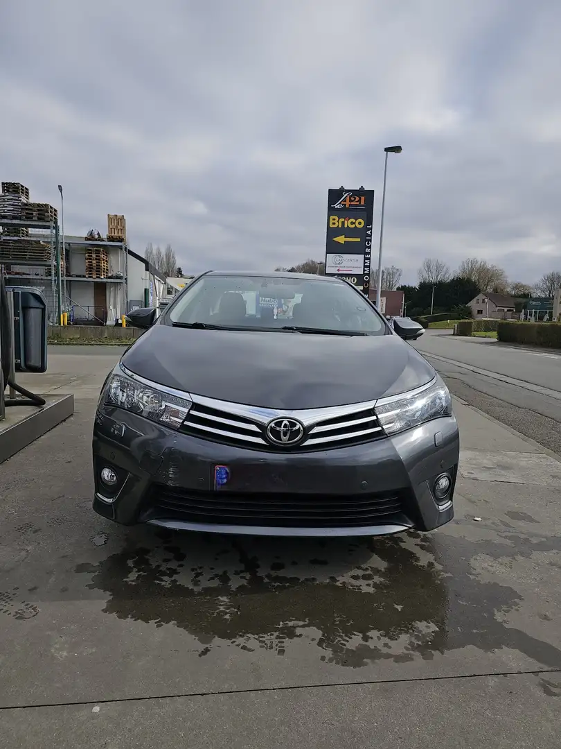Toyota Corolla 1.6i Lounge - 1