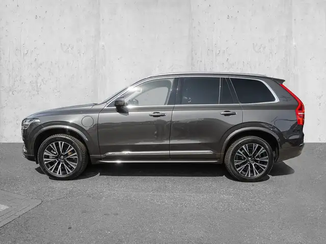 Volvo XC90 view 5