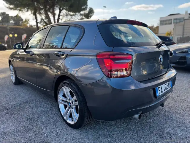 BMW 1 Series view 13