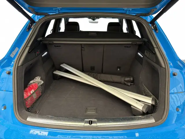 Audi Q5 view 12