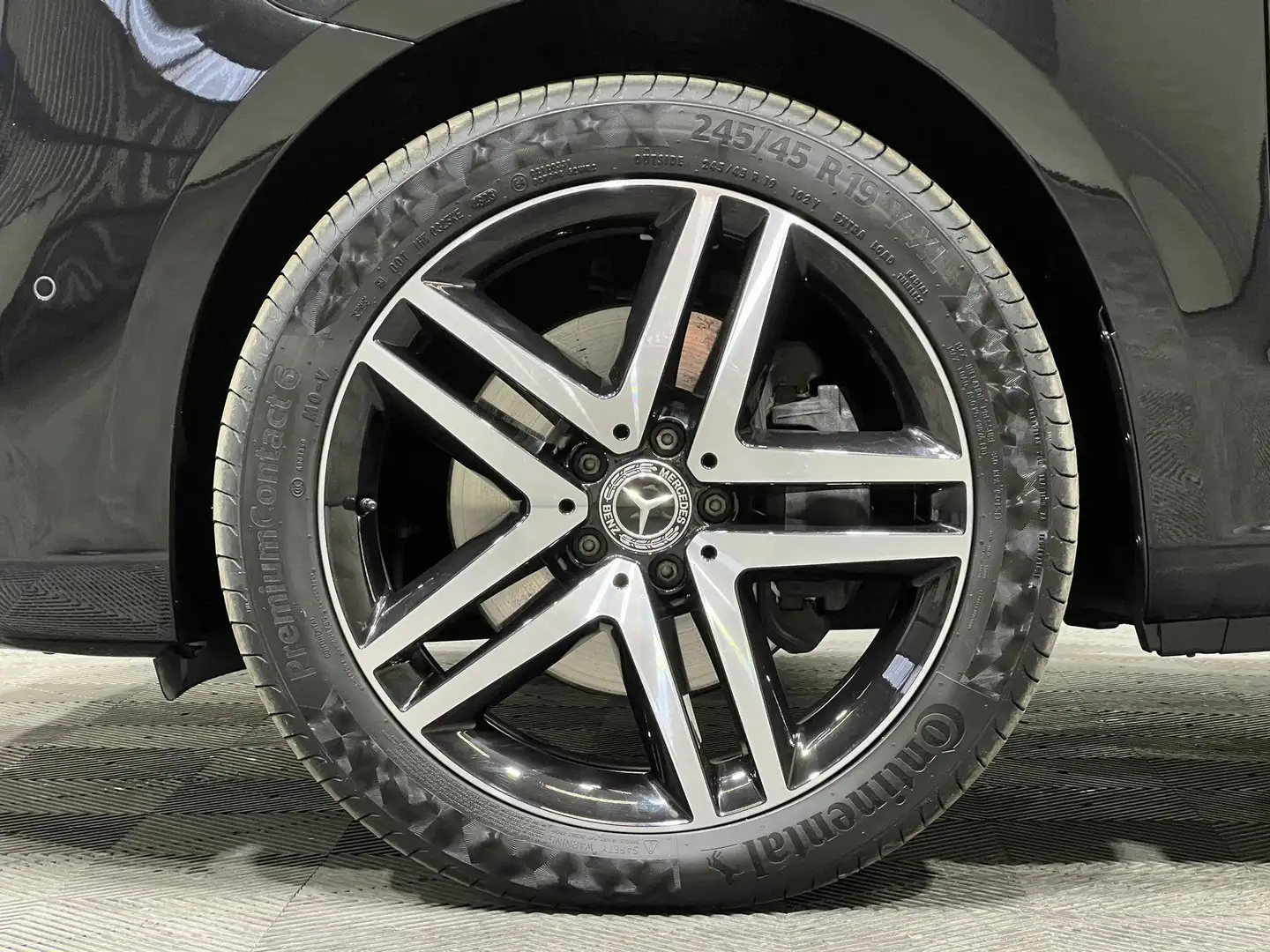 Mercedes-Benz V 250 d Avantgarde Edition ILS DISTRONIC 360° Schwarz - 2