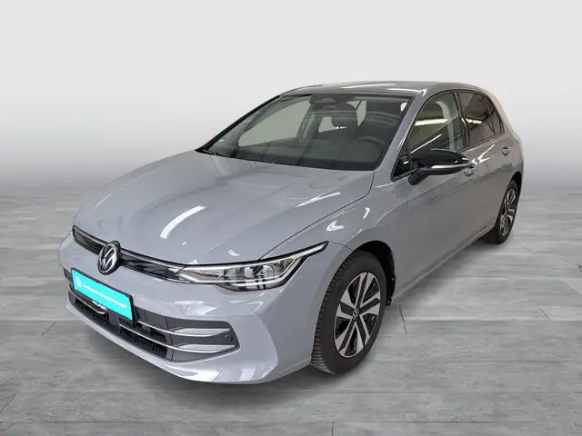 Volkswagen Golf view 2
