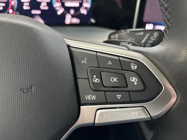 Volkswagen Golf view 18