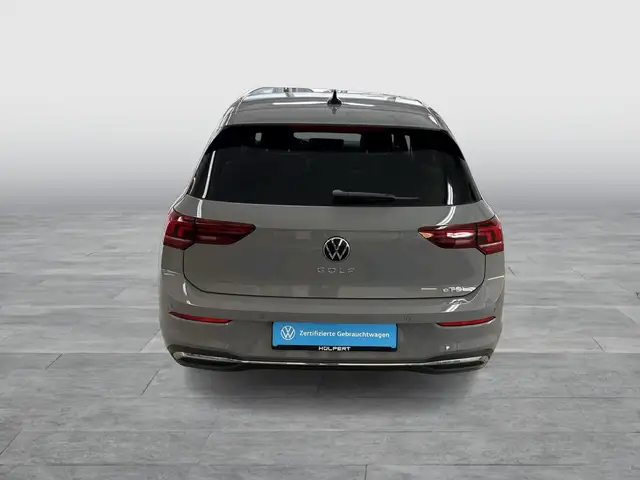 Volkswagen Golf view 5