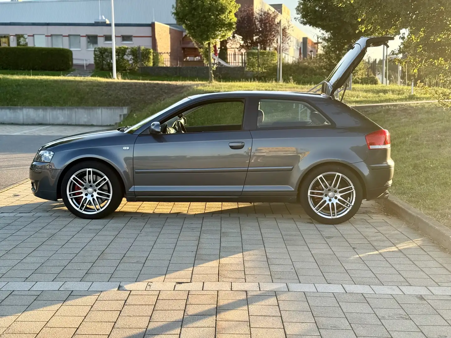 Audi A3 3.2 quattro S Line Sportpaket plus - 2