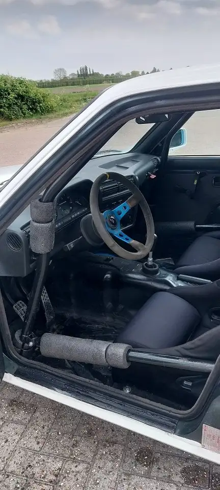 BMW 323i, foto 10