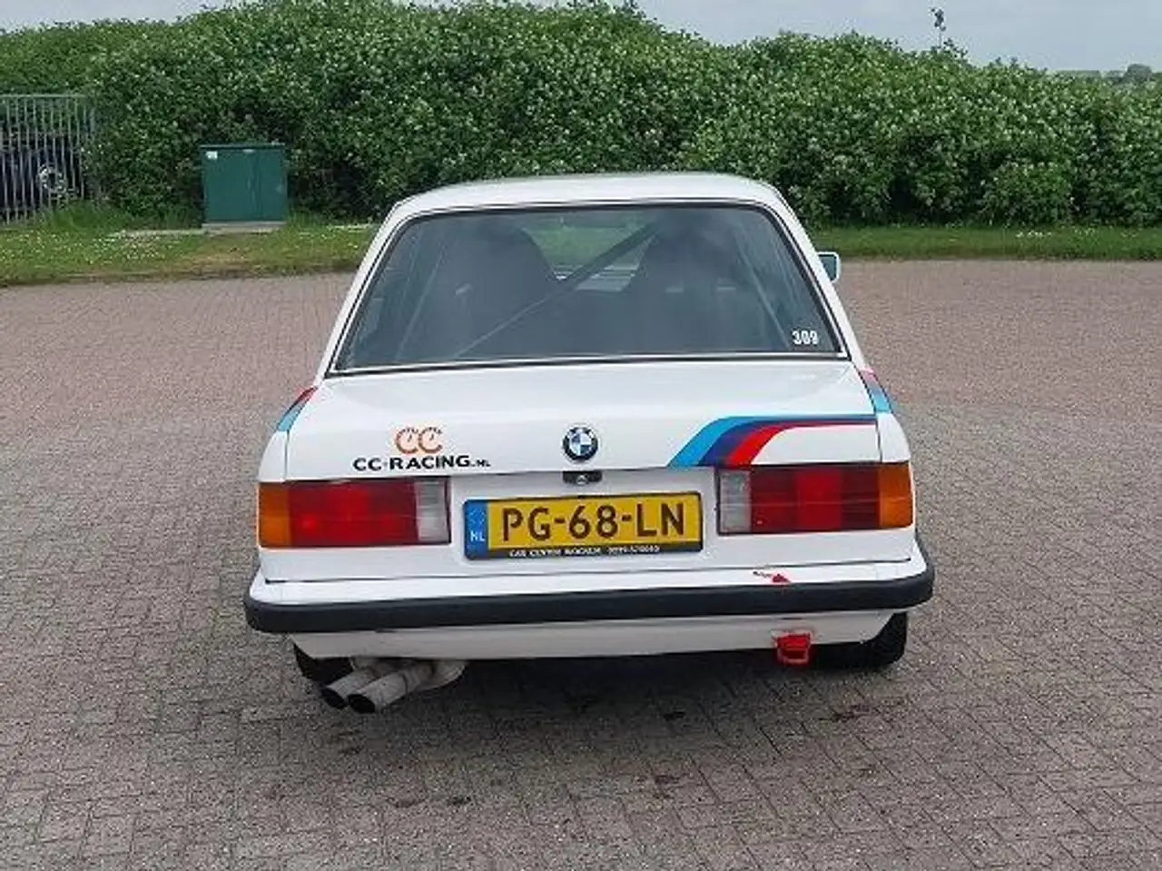 BMW 323i, foto 3