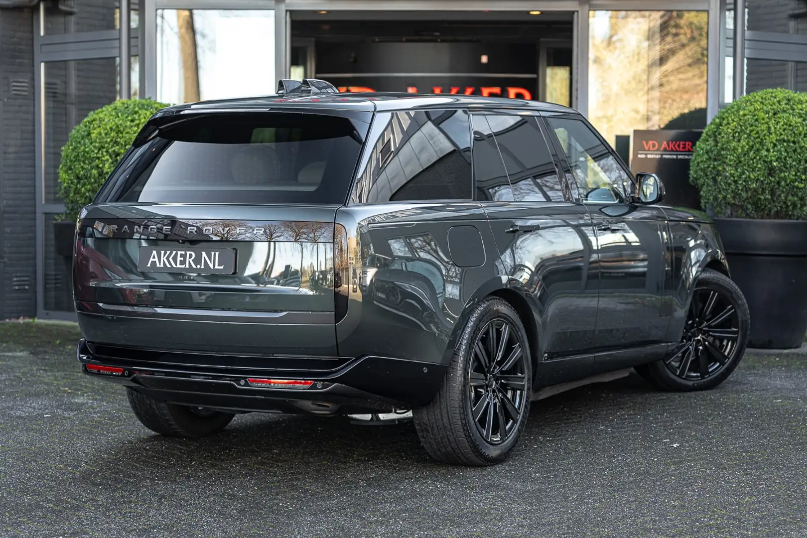 Land Rover Range Rover LANDROVER P460e HSE | Massage | Head-up | 4WSturin Grün - 2