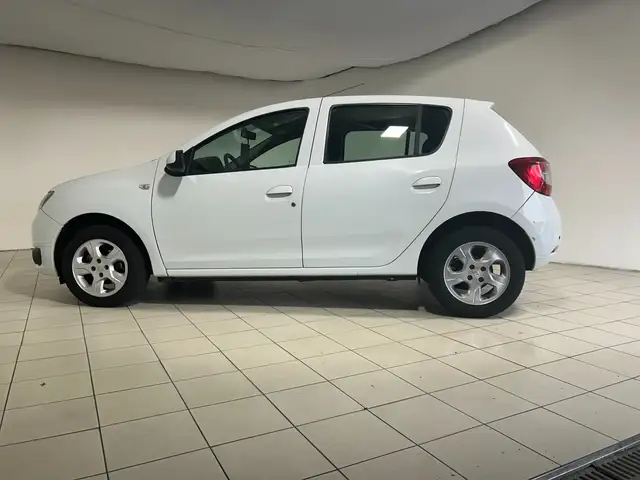Dacia Sandero view 4