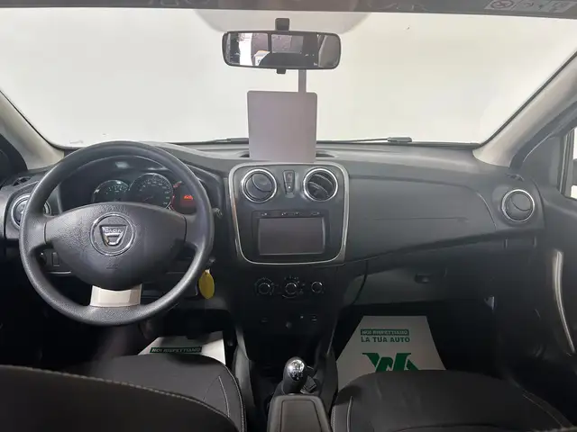 Dacia Sandero view 11