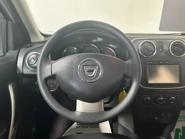 Dacia Sandero view 9