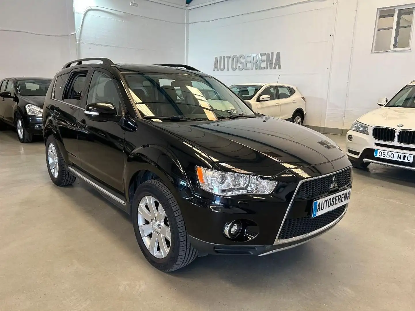 Mitsubishi Outlander 2.0 DID Challenge Zwart - 1