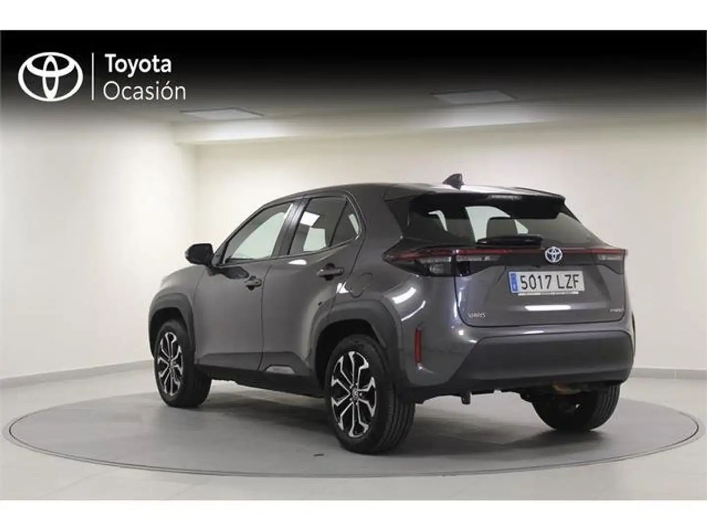 Toyota Yaris Cross 120H Active Tech Pack Comfort Gris - 2