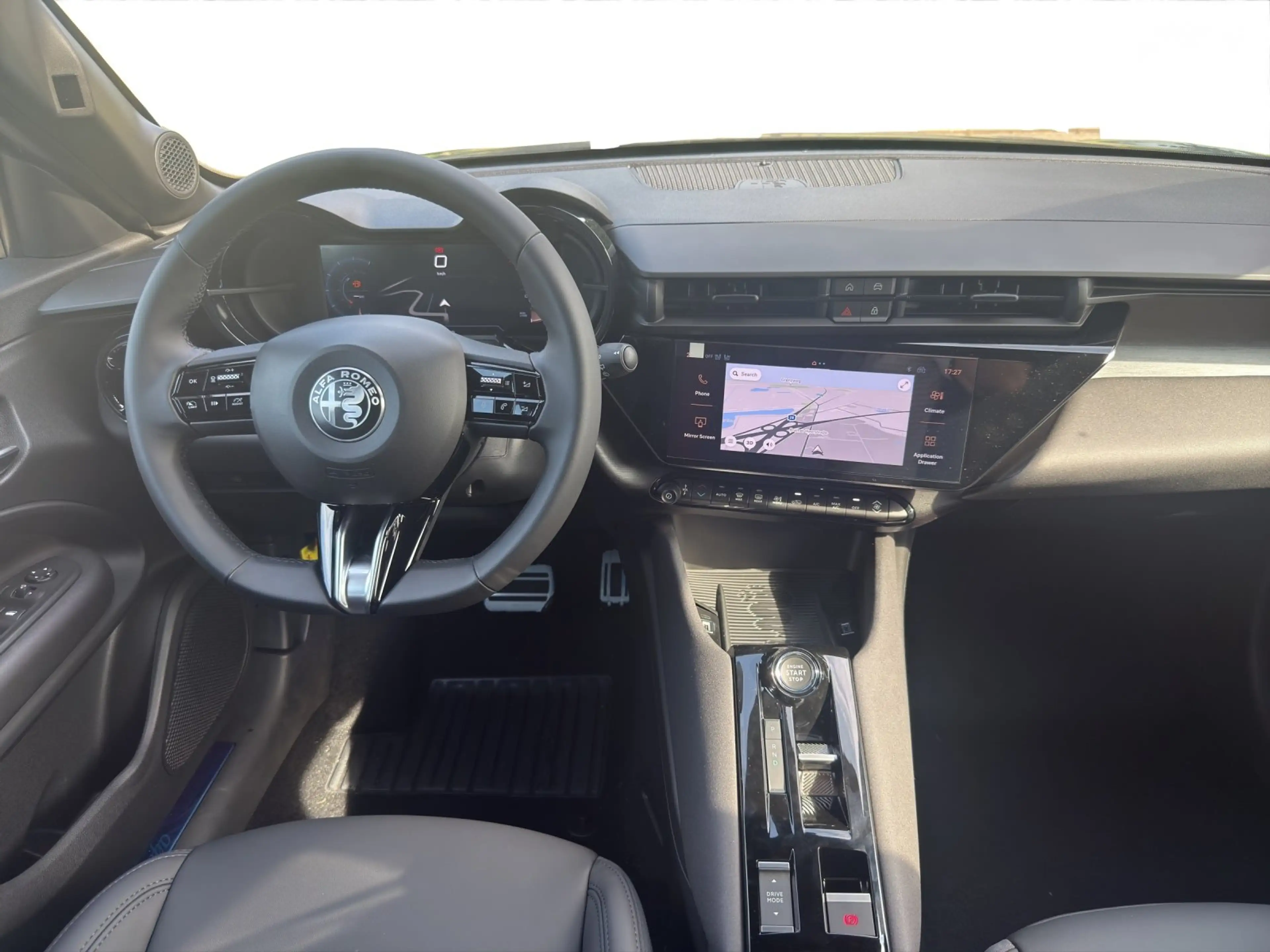 Alfa Romeo Junior Ibrida Ti *18 Zoll ALUFELGEN*TECHNOLOGIE* — photo 15