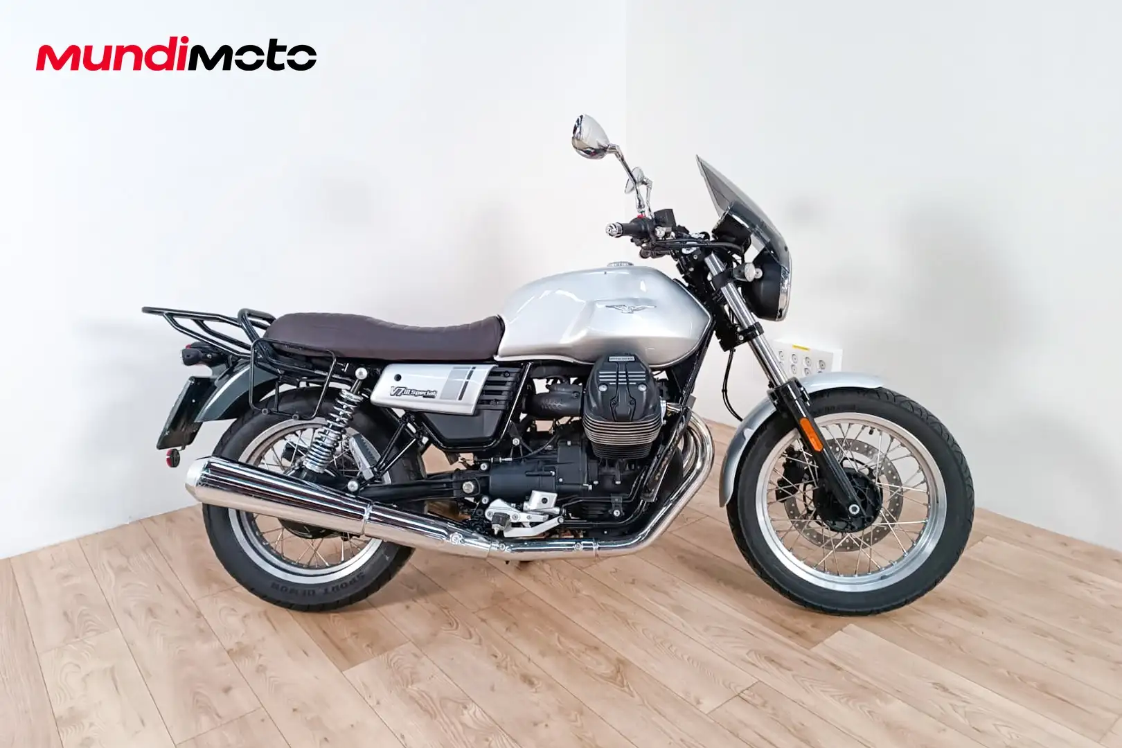 Moto Guzzi V 7 - 1