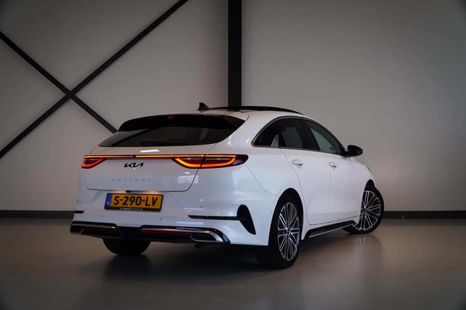 Kia ProCeed / pro_cee'd 1.5 T-GDi GT-Line | Panorama | ACC | Camera | Memo Blanc - 2
