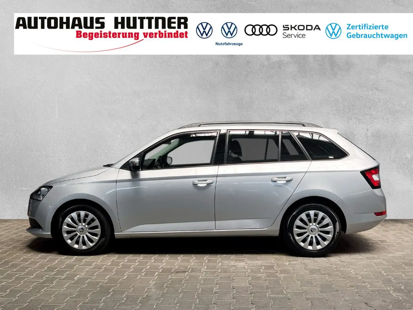Skoda Fabia Combi 1.0 TSI Ambition NAVI SITZHEIZ PDC Plateado - 2
