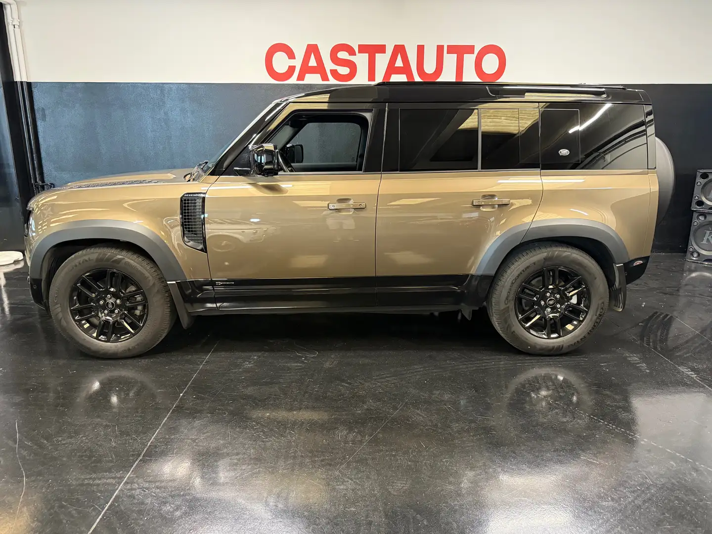 Land Rover Defender Defender 110 3.0d i6 mhev X-Dynamic SE awd 200cv Bronze - 1