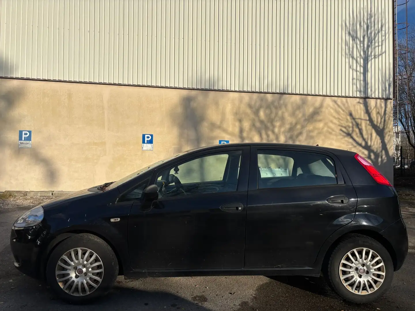 Fiat Grande Punto 1.4 8V Active (01.2009) TÜV Schwarz - 2