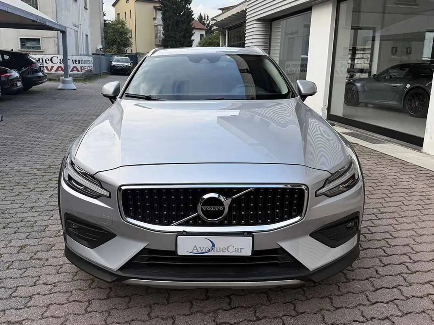 Volvo V60 Cross Country 2.0 b4 Business Pro awd CERCHI 20' TELECAMERA POST Silber - 2