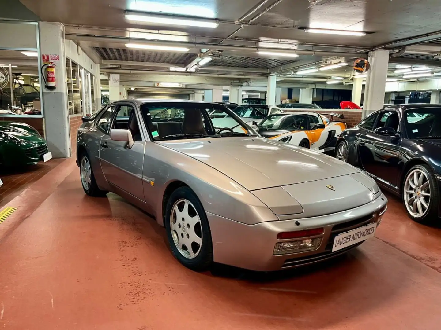 Porsche 944 2.5 TURBO 250 CUP LM3Z Silver rose Сірий - 2