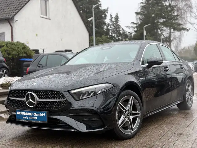 Mercedes-Benz A 250 A250e LIMOUSINE*AMG-LINE*KAMERA*LED*NAVI*