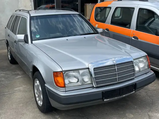 Mercedes-Benz E 230 TE