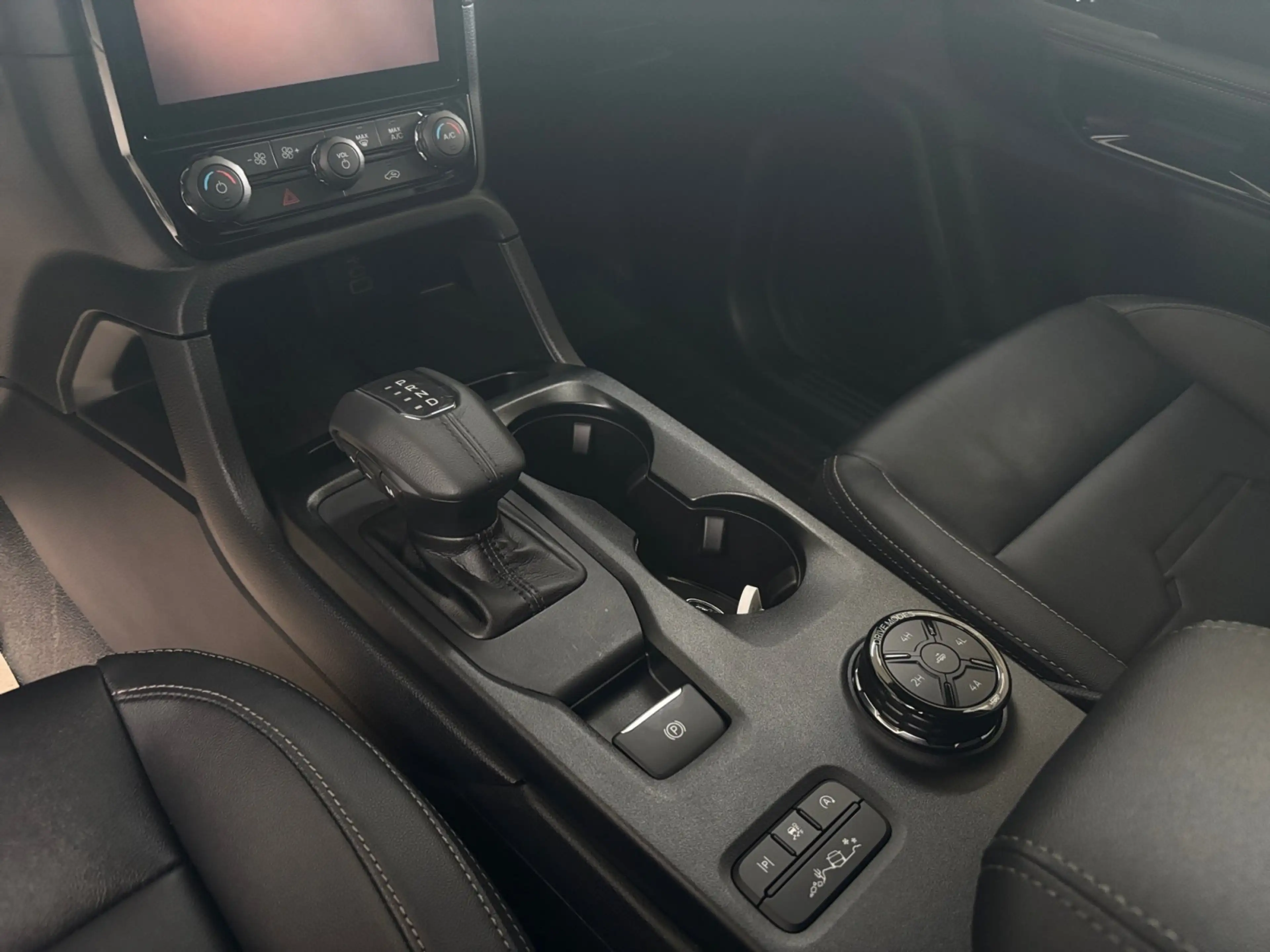 Ford Ranger Limited 3.0 V6 4x4 B&O Soundsystem — photo 9