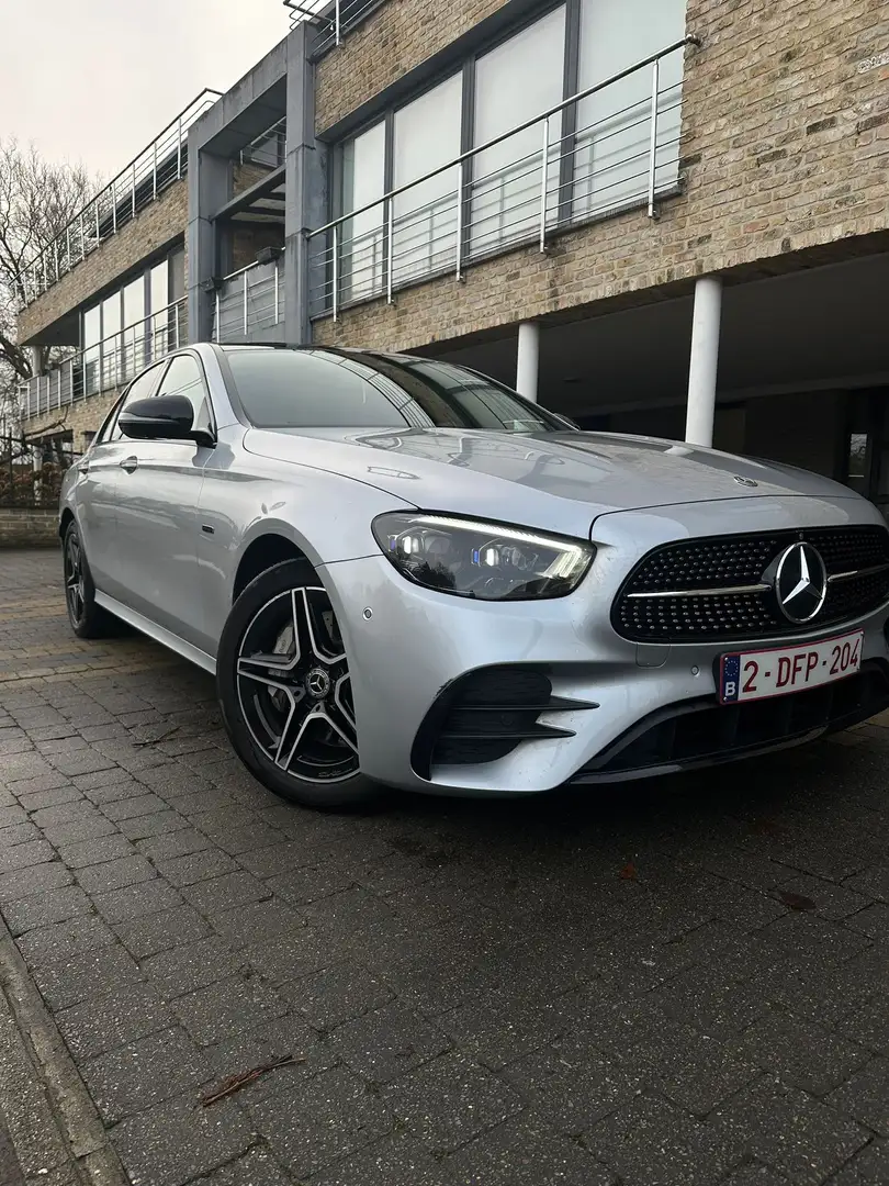 Mercedes-Benz E 300 de 4Matic 9G-TRONIC AMG Line - 2
