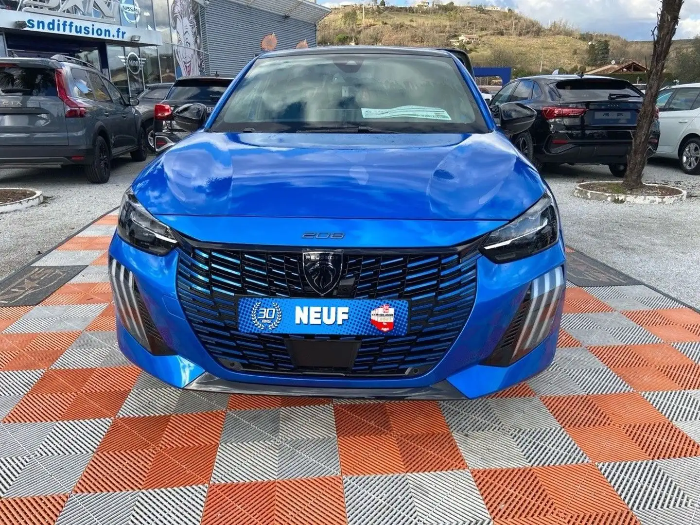 Peugeot 208 Hybrid 145 GT e-DCS6 GPS Toit Pano Caméra 360Â° Blau - 2