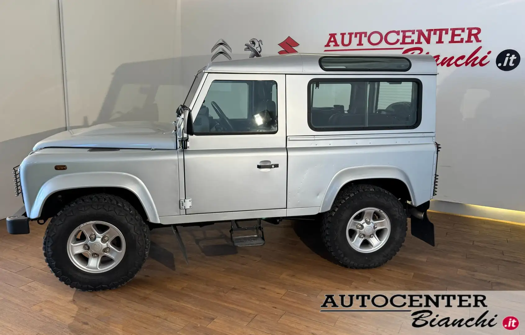 Land Rover Defender Defender 90 2.4 td SE SW Argent - 2