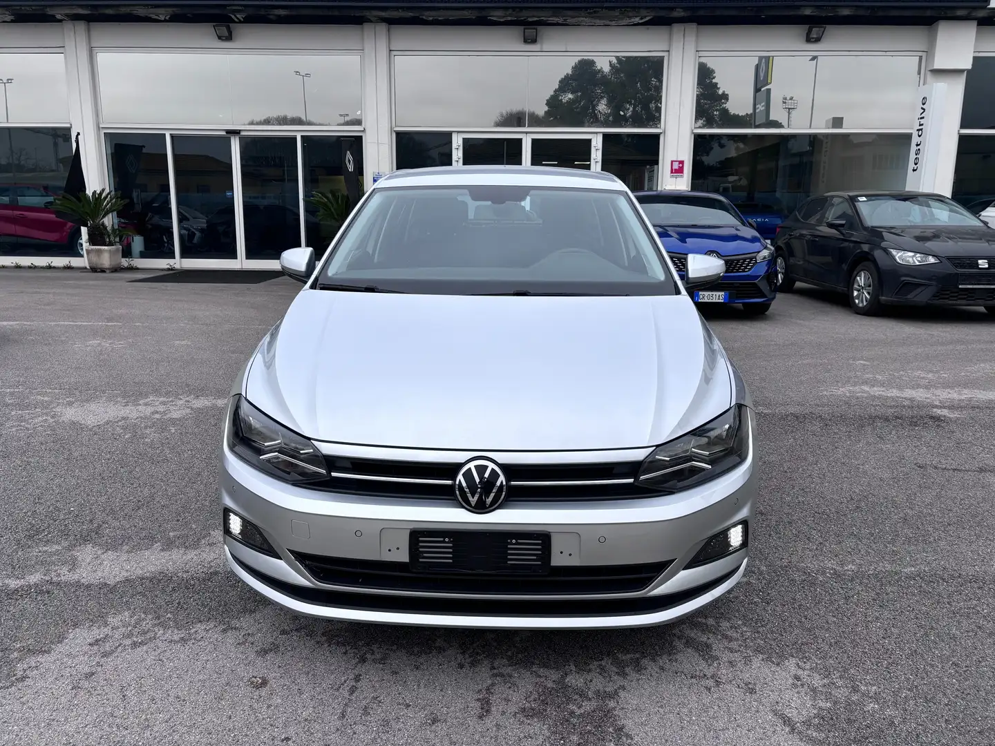 Volkswagen Polo 5p 1.0 tgi Comfortline 90cv "Metano" Argent - 2