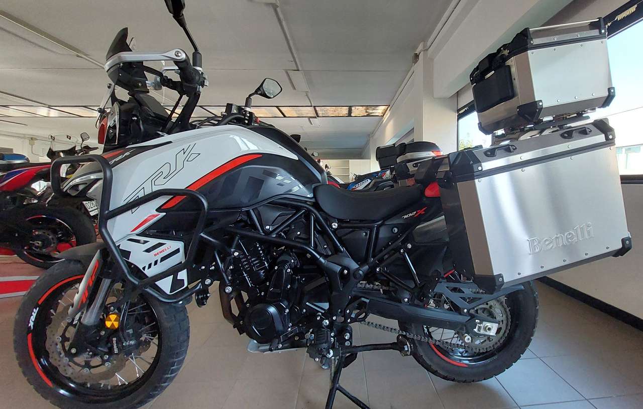 Benelli TRK 702 X