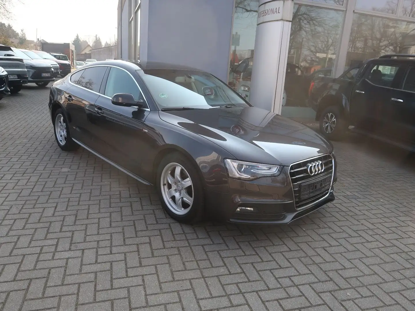 Audi A5 Sportback 1.8 TFSI Grau - 2