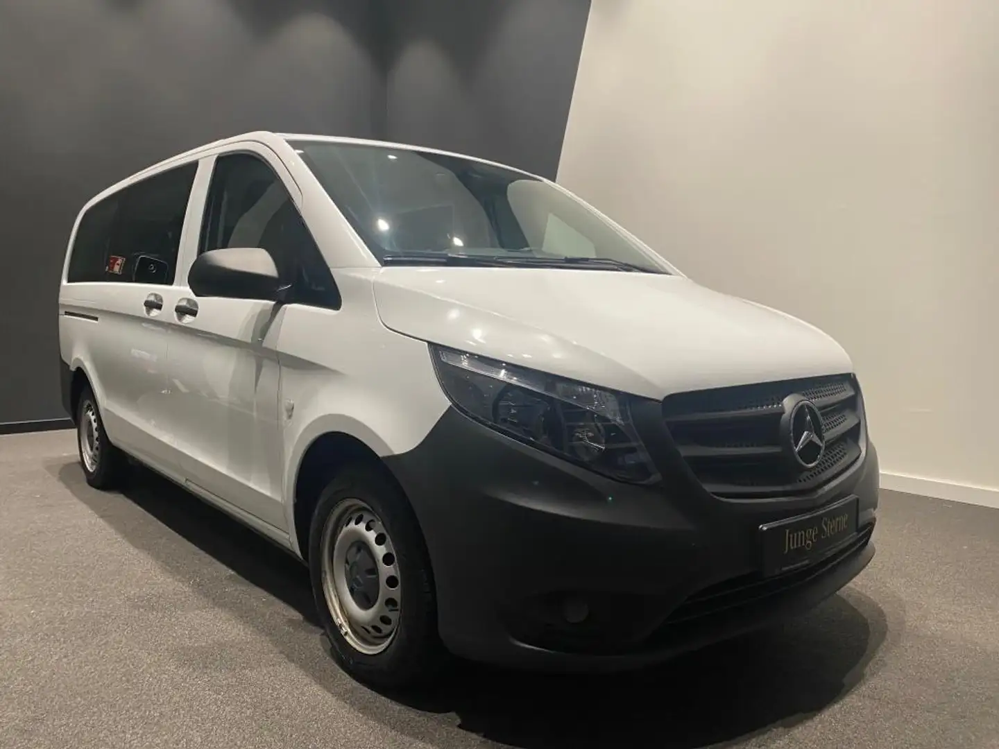 Mercedes-Benz Vito 114 CDI Tourer Pro +NAVI+AUT+SHZ+Klimaaut. Fehér - 2
