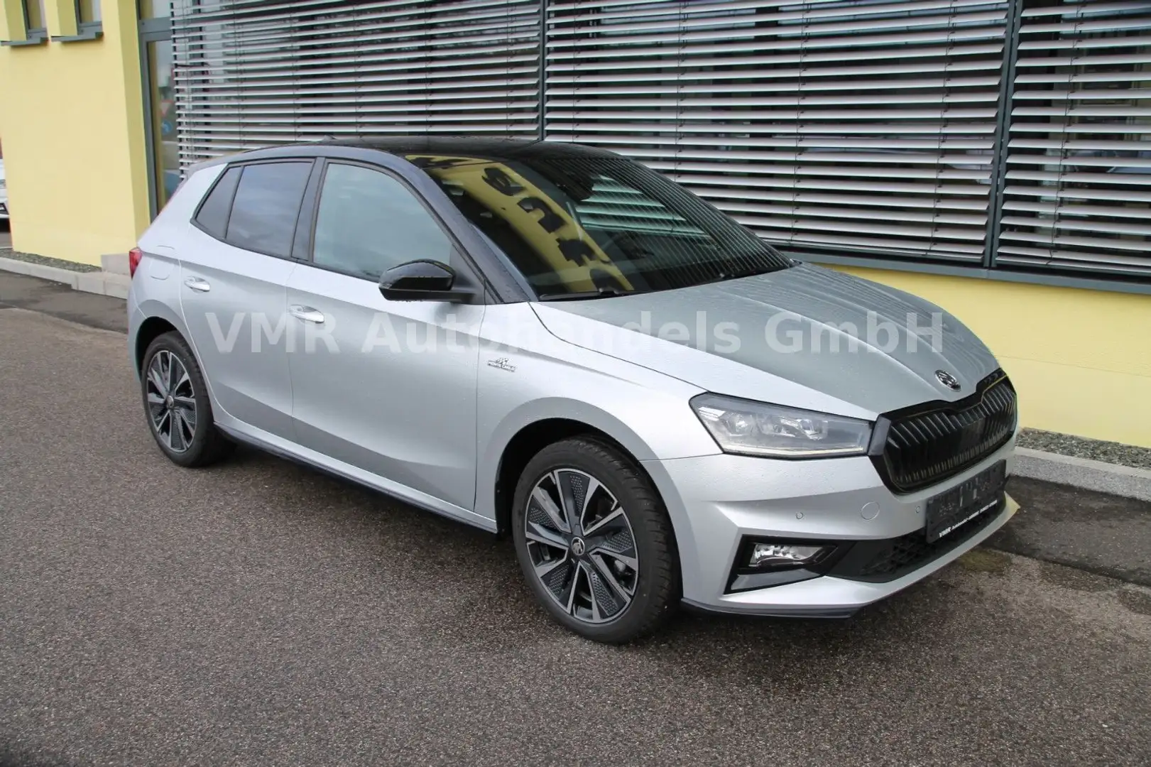 Skoda Fabia 1.0 TSI Monte Carlo *APP*17"*5J.Garantie* Silber - 2