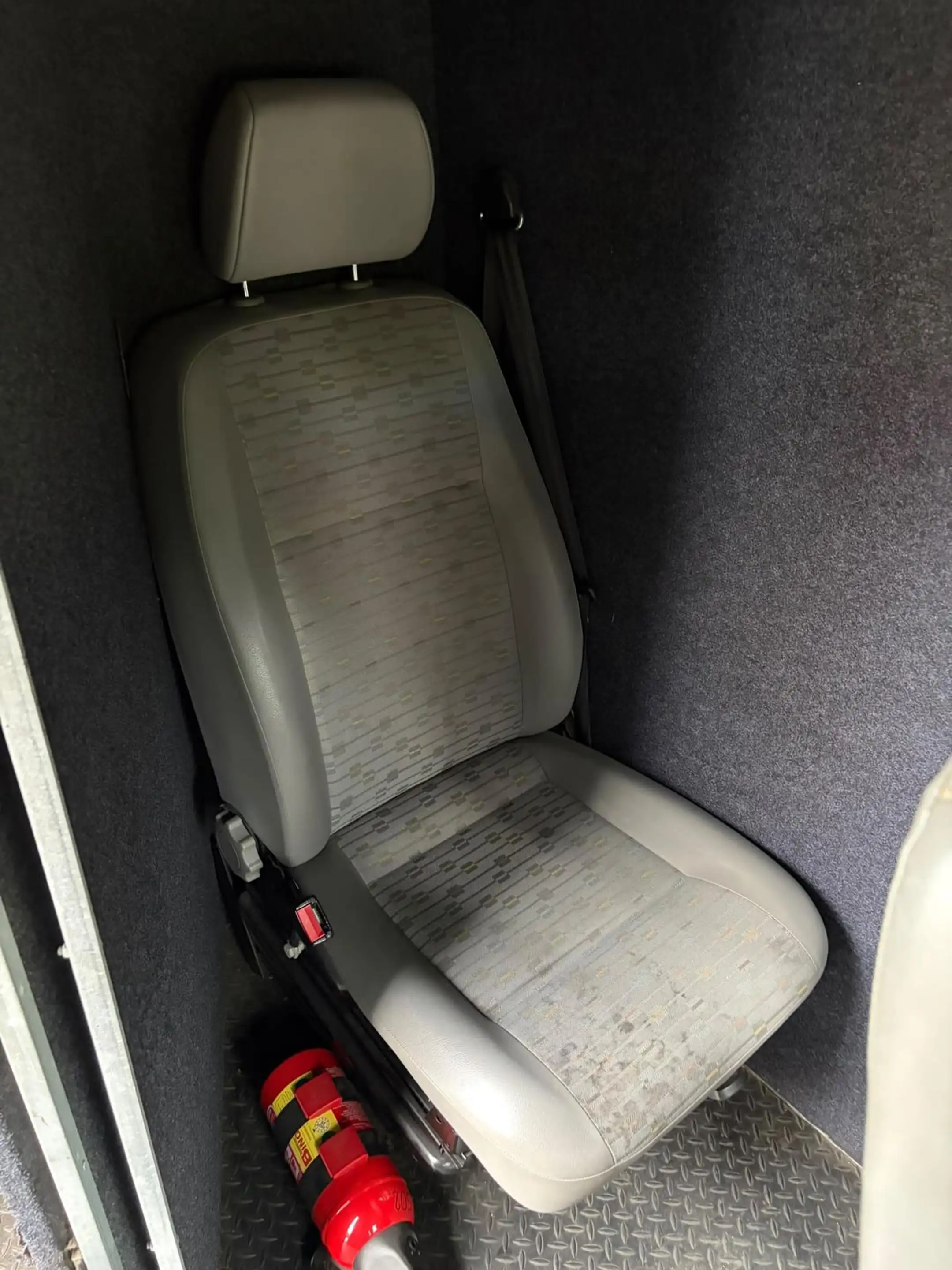 Volkswagen Crafter 50 L2H2 mittel Hochdach, Geldtransport — photo 12