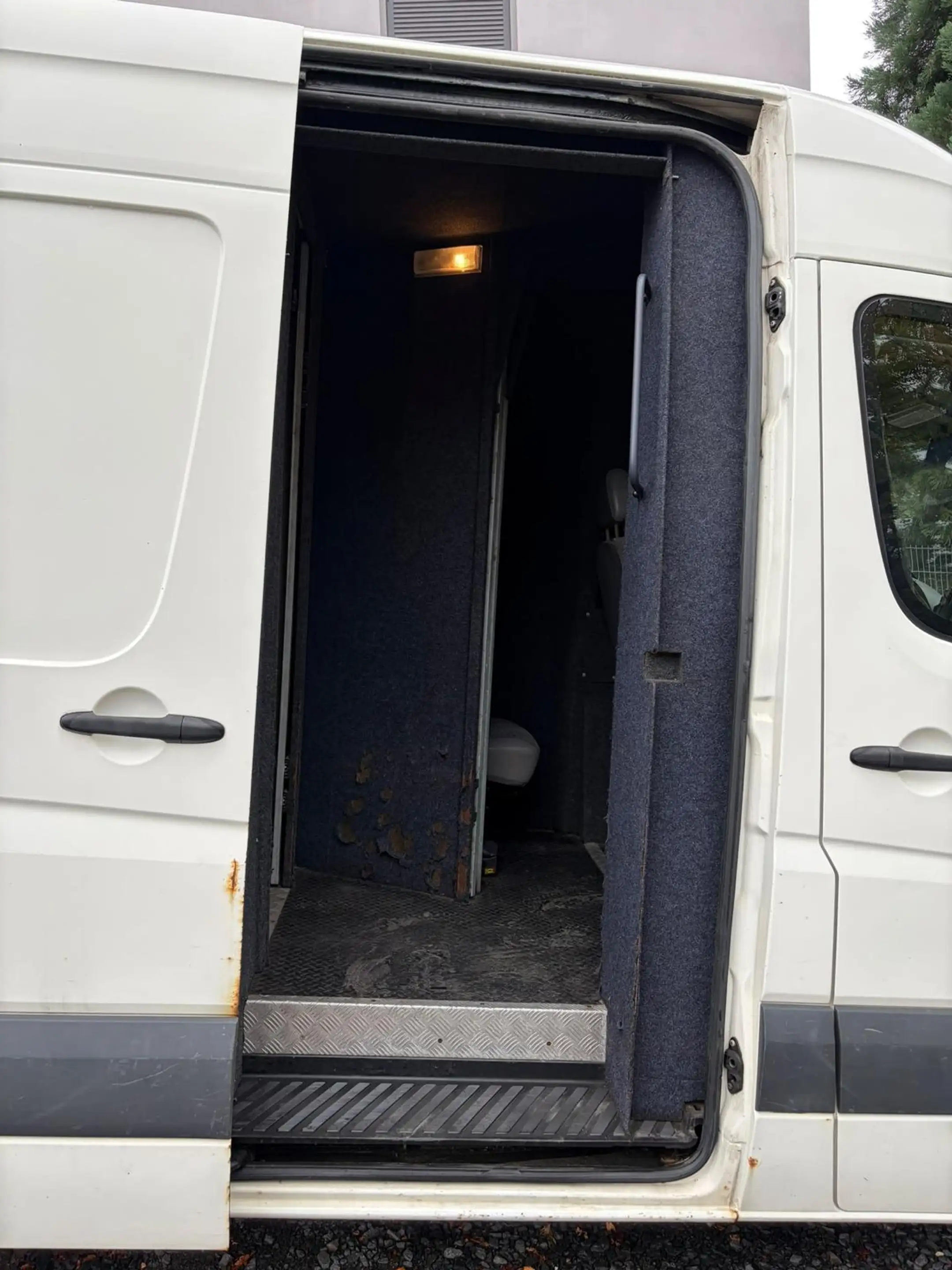 Volkswagen Crafter 50 L2H2 mittel Hochdach, Geldtransport — photo 11