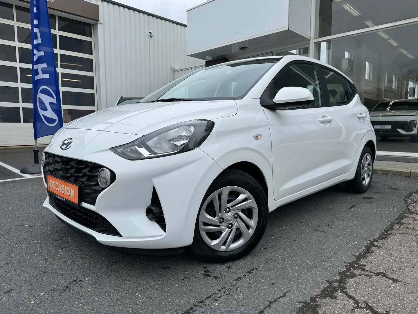 Hyundai i10 1.0i Twist / 4.783 KM / GARANTIE 11/2027 Blanc - 1