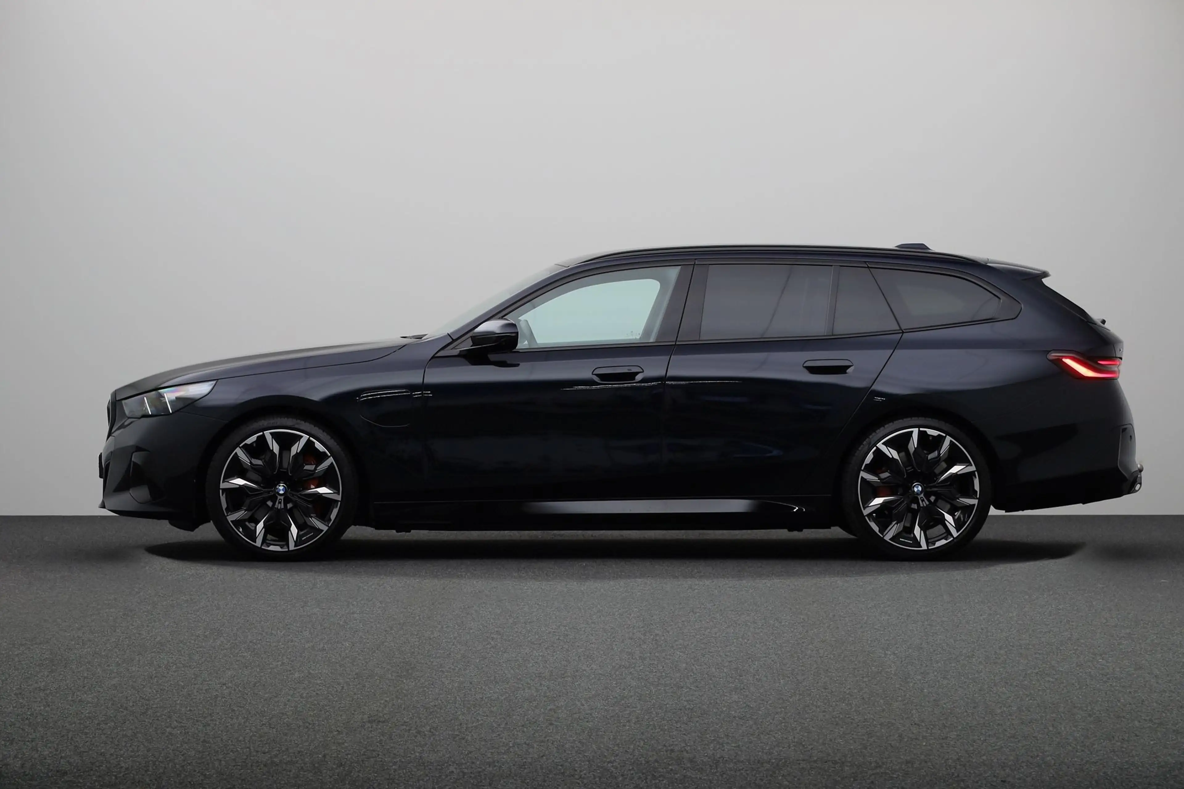 BMW 550 5-serie Touring 550e xDrive M Sport Pro Pakket | B — photo 12