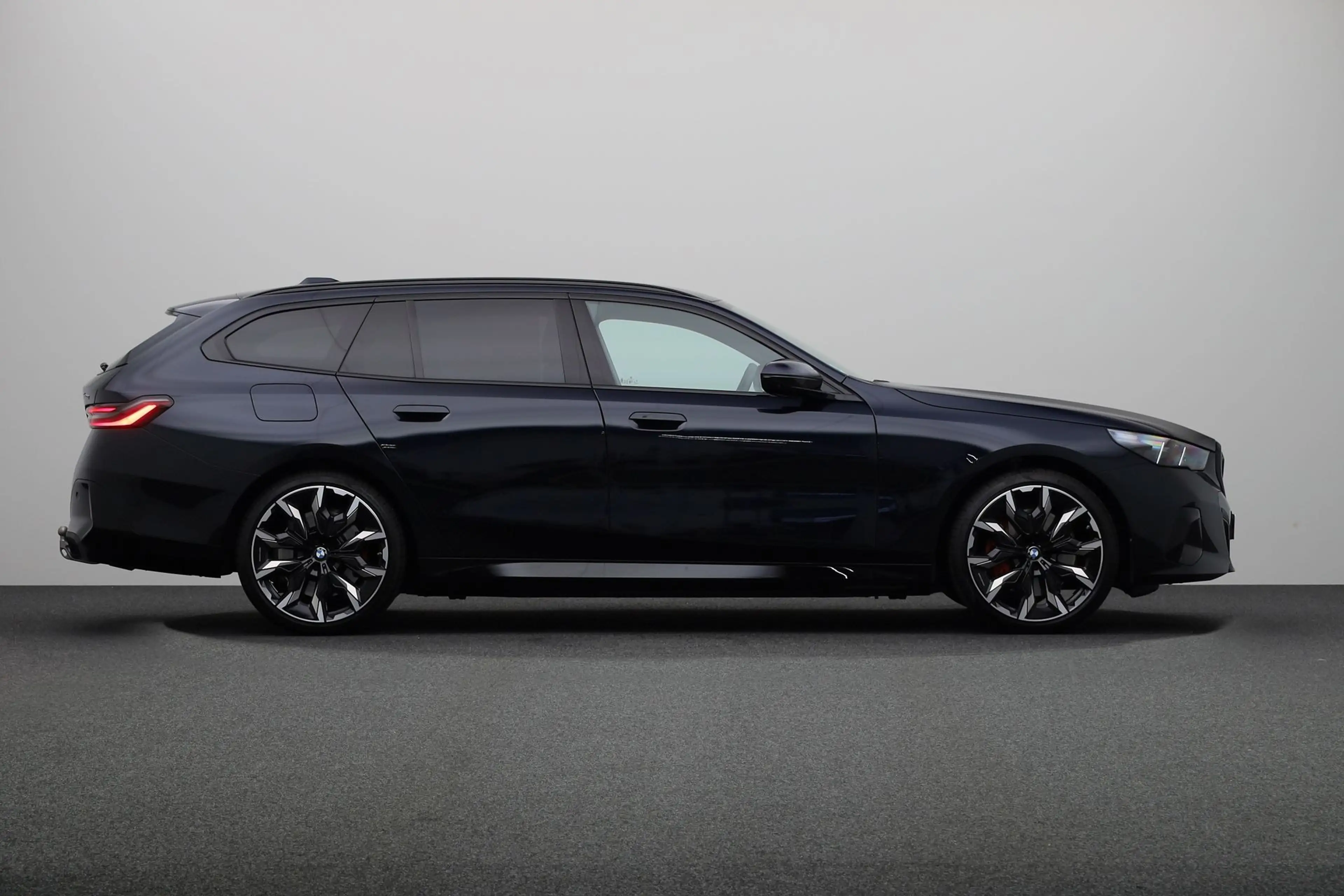 BMW 550 5-serie Touring 550e xDrive M Sport Pro Pakket | B — photo 10
