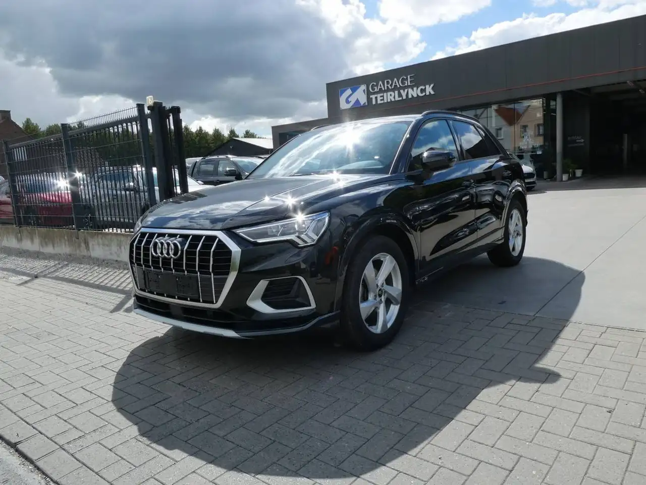 Audi Q3 1.5 TFSI 150pk Automaat Business Luxe Trekhaak Camera (82969) — photo 1 of 15