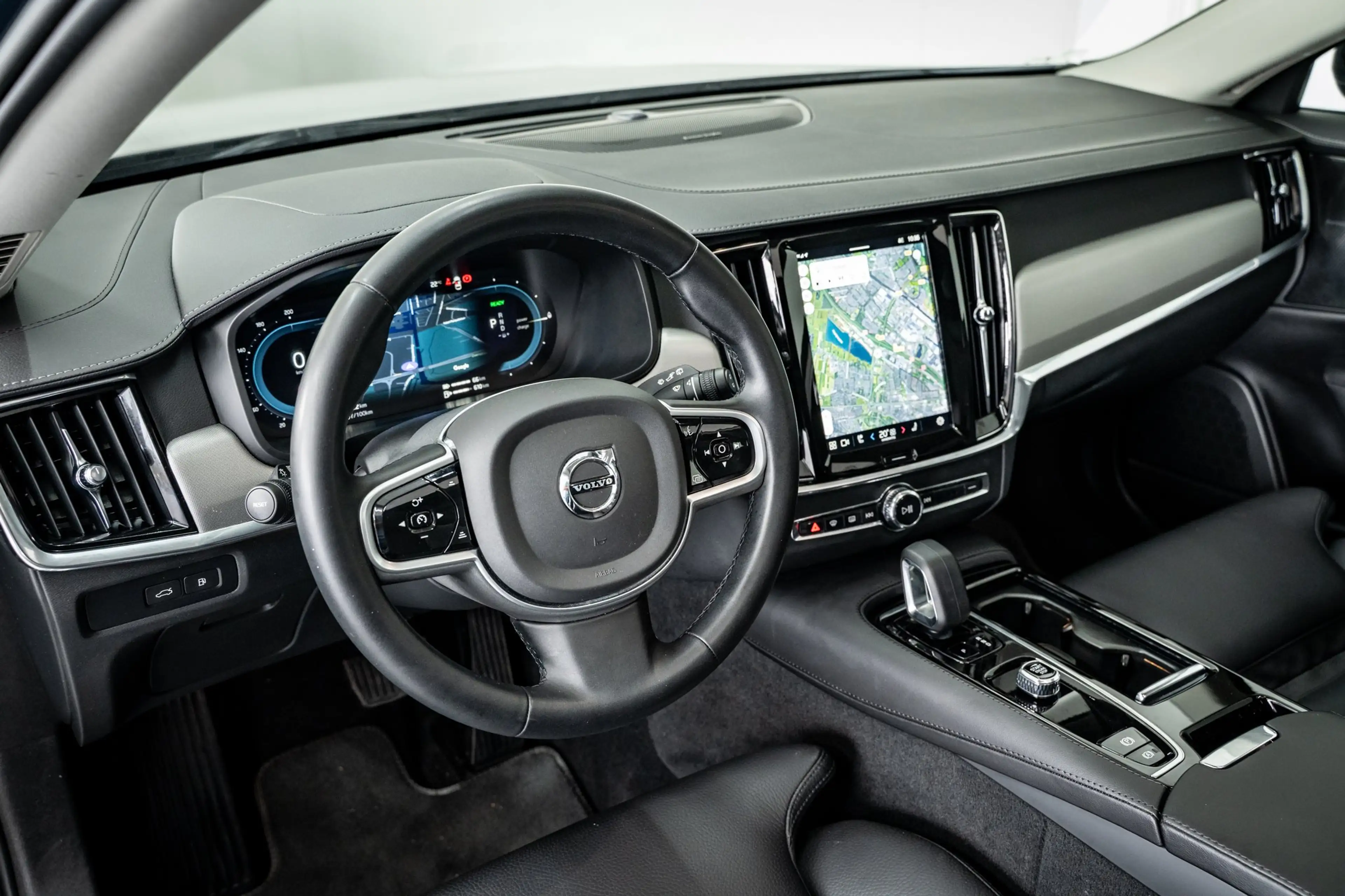 Volvo V90 T6 350PK AWD Plus Dark | 360° | Panoramadak | 19" — photo 48