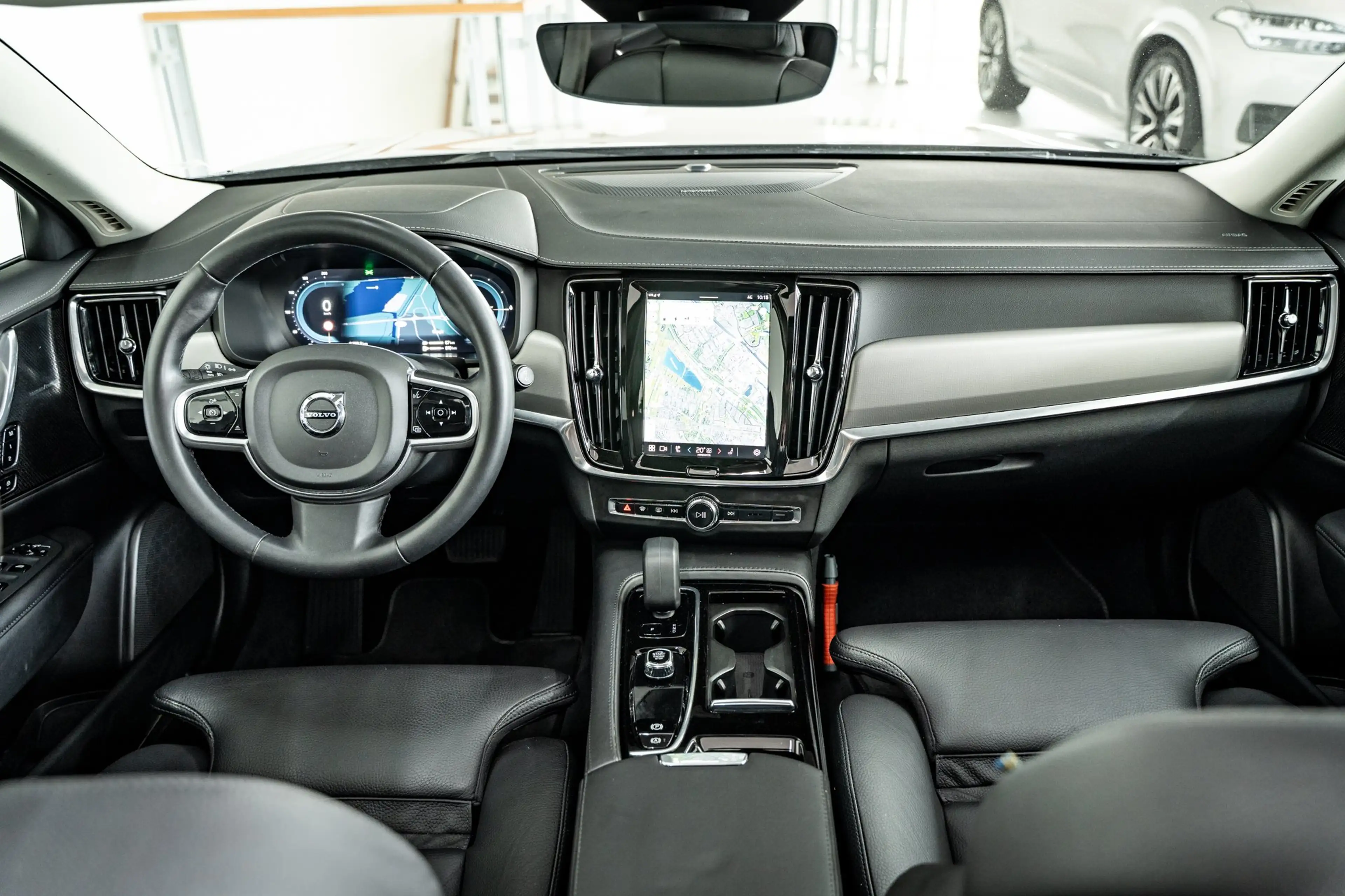 Volvo V90 T6 350PK AWD Plus Dark | 360° | Panoramadak | 19" — photo 5