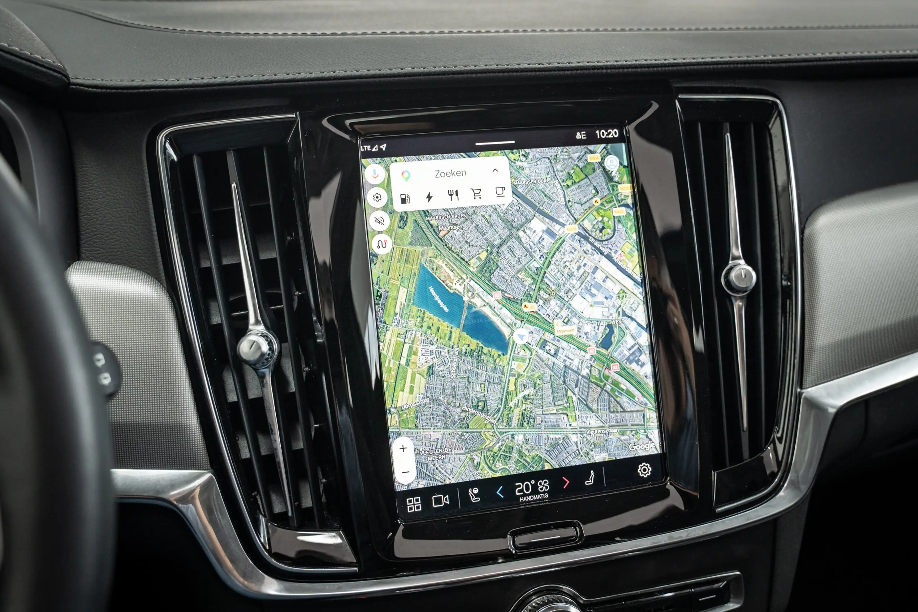 Volvo V90 T6 350PK AWD Plus Dark | 360° | Panoramadak | 19" — photo 30