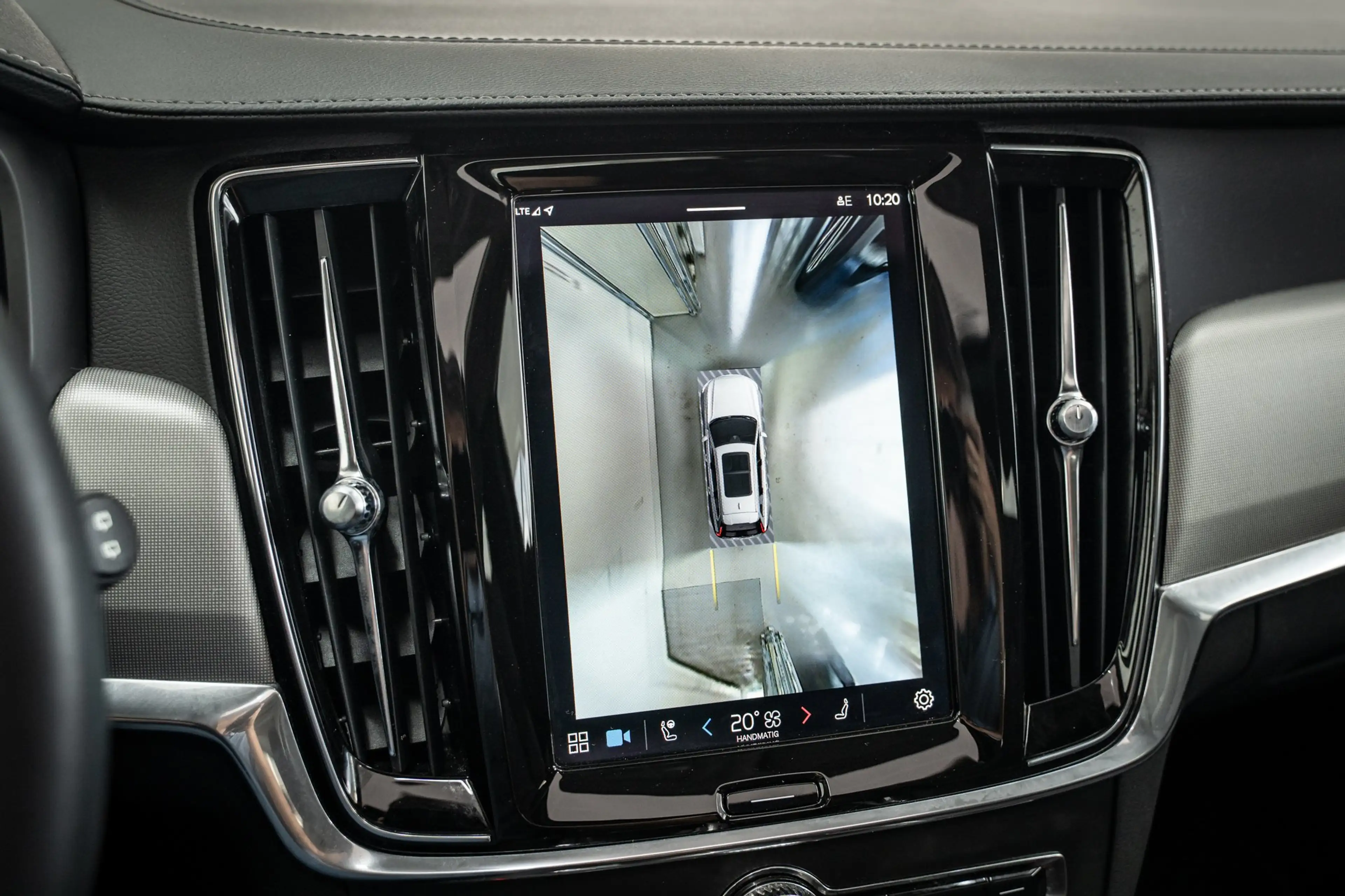 Volvo V90 T6 350PK AWD Plus Dark | 360° | Panoramadak | 19" — photo 11