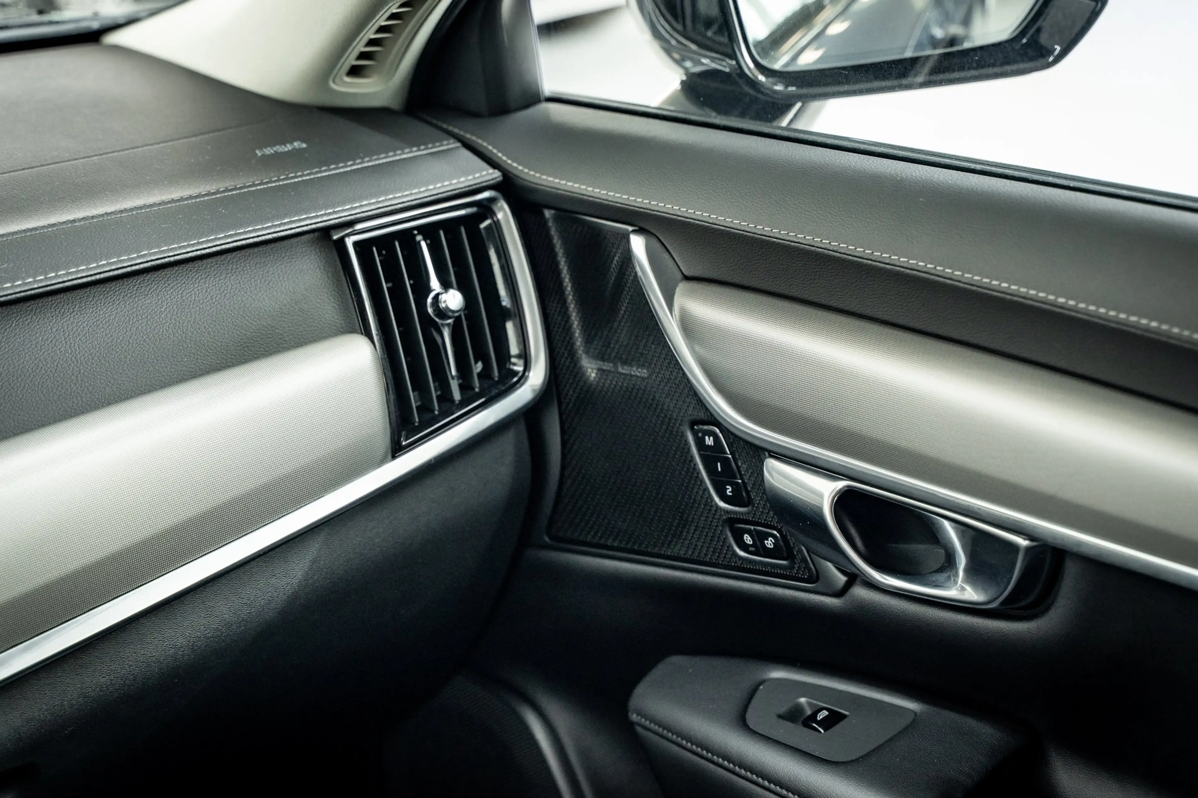 Volvo V90 T6 350PK AWD Plus Dark | 360° | Panoramadak | 19" — photo 27