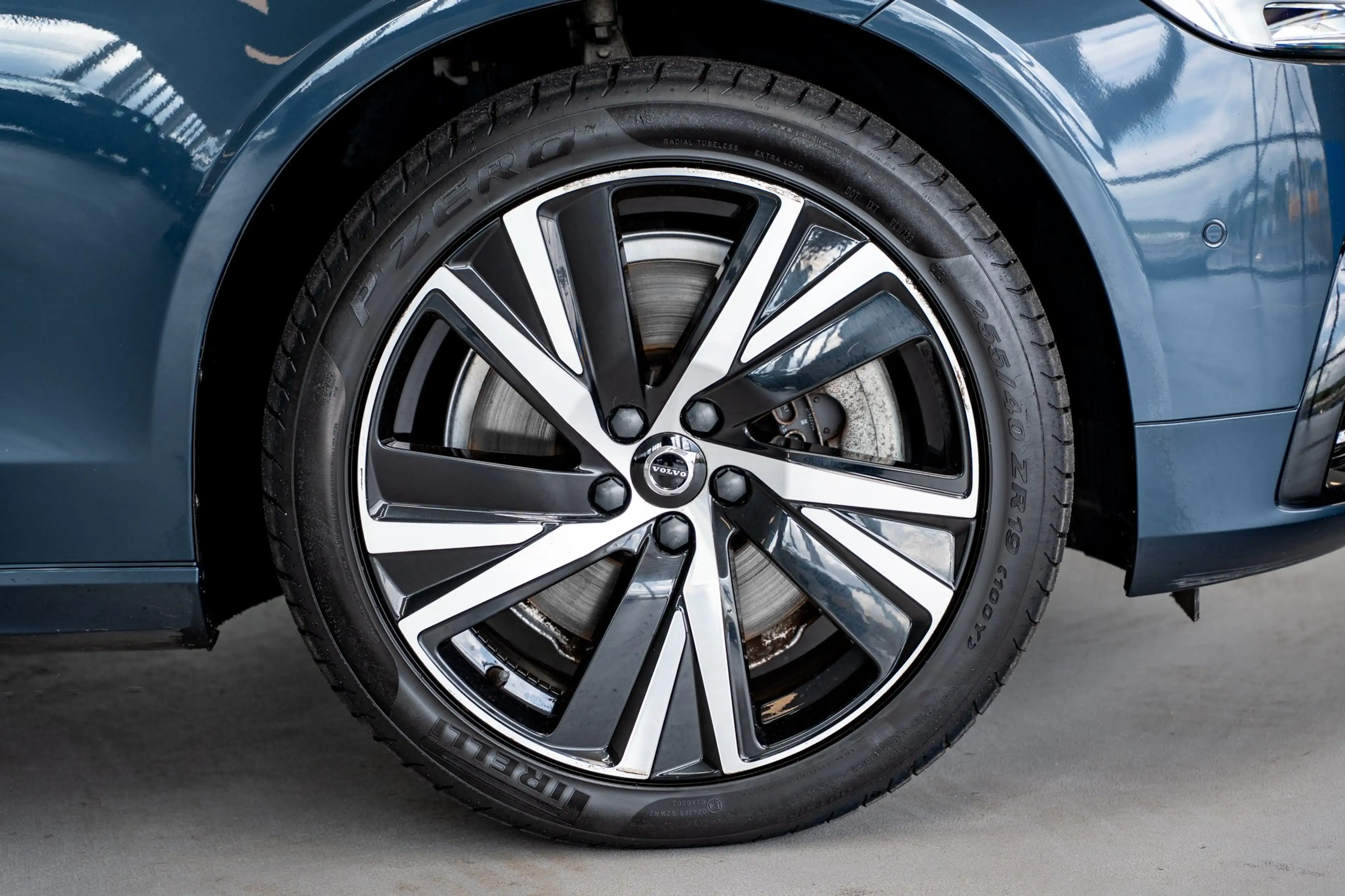 Volvo V90 T6 350PK AWD Plus Dark | 360° | Panoramadak | 19" — photo 9